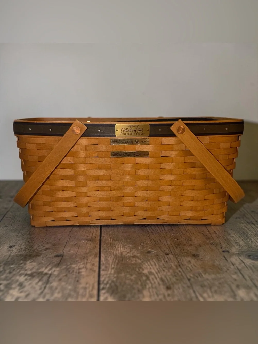 Longaberger Collector’s Club Medium Membership Basket 2002